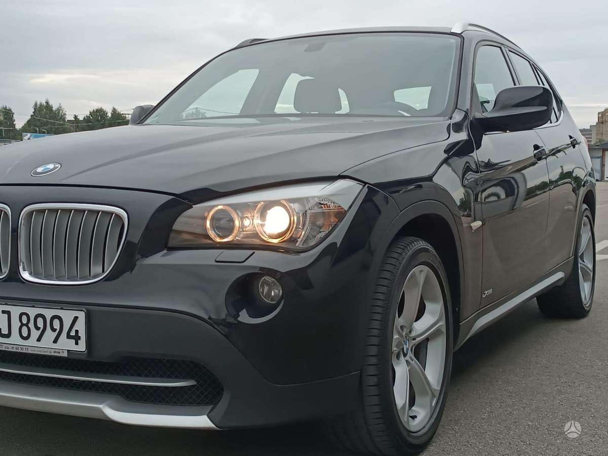 BMW X1, 2.0 l., Минивэн