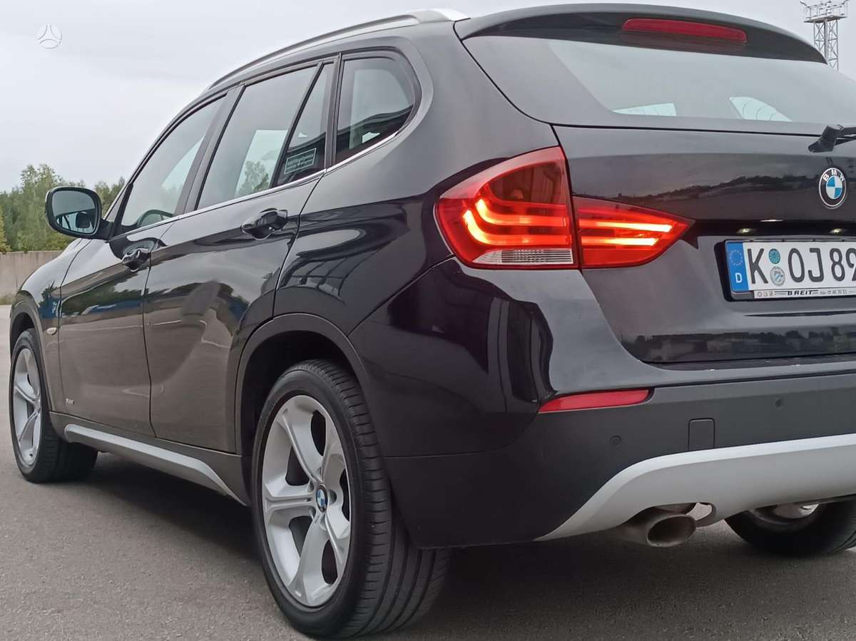 BMW X1, 2.0 l., Минивэн