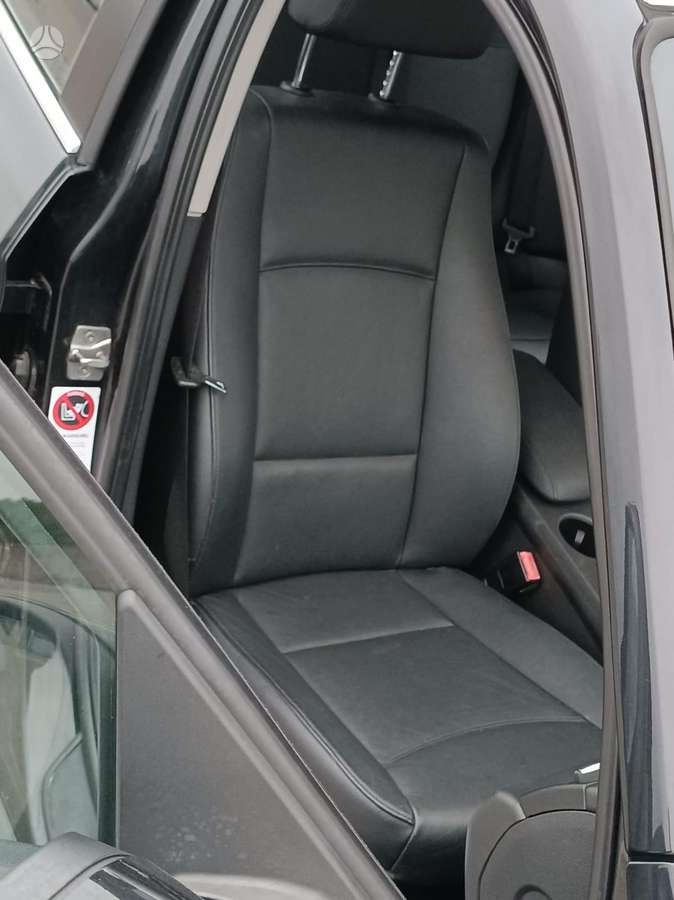 BMW X1, 2.0 l., Минивэн