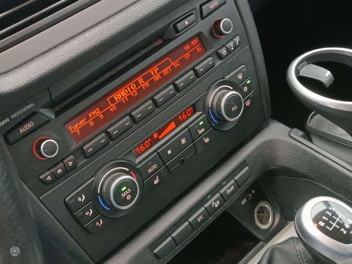 BMW X1, 2.0 l., Минивэн