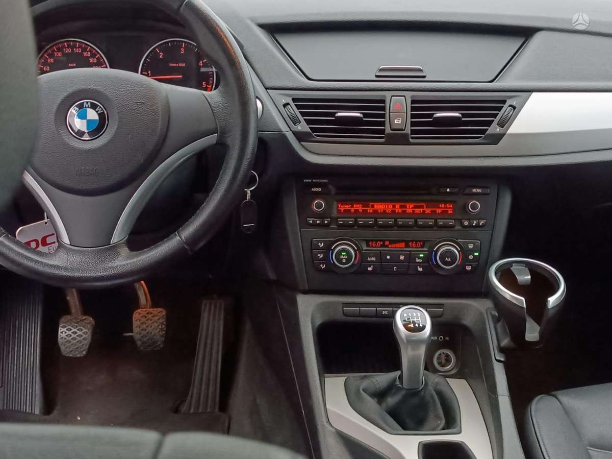 BMW X1, 2.0 l., Минивэн