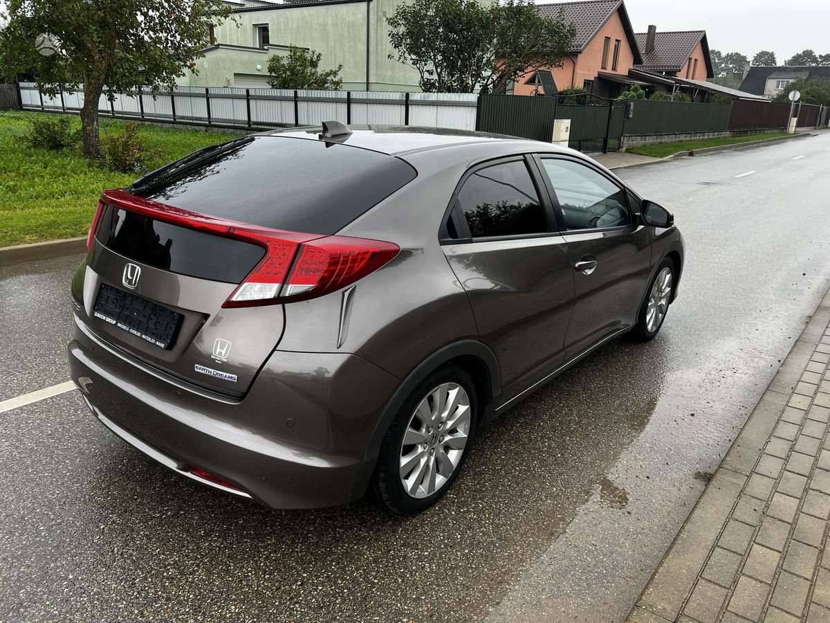 Honda Civic - 9