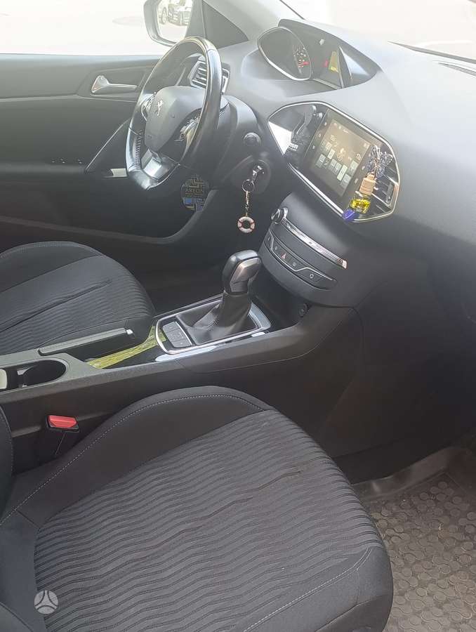 Peugeot 308 - 5