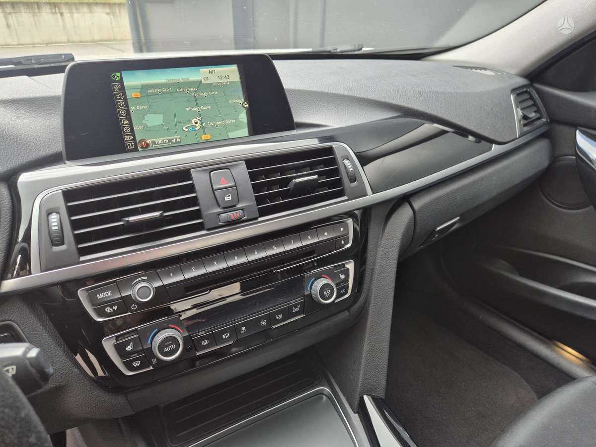 BMW 318, 2.0 l., Седан