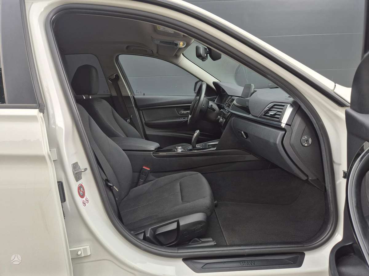 BMW 318, 2.0 l., Седан