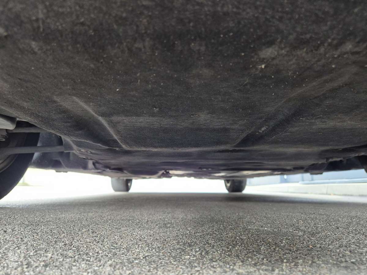 BMW 318, 2.0 l., Седан