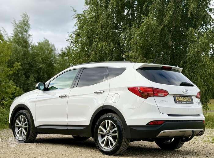 Hyundai Santa Fe - 3