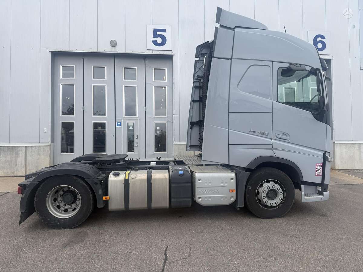 Volvo FH460TC Globetrotter, double sleeper