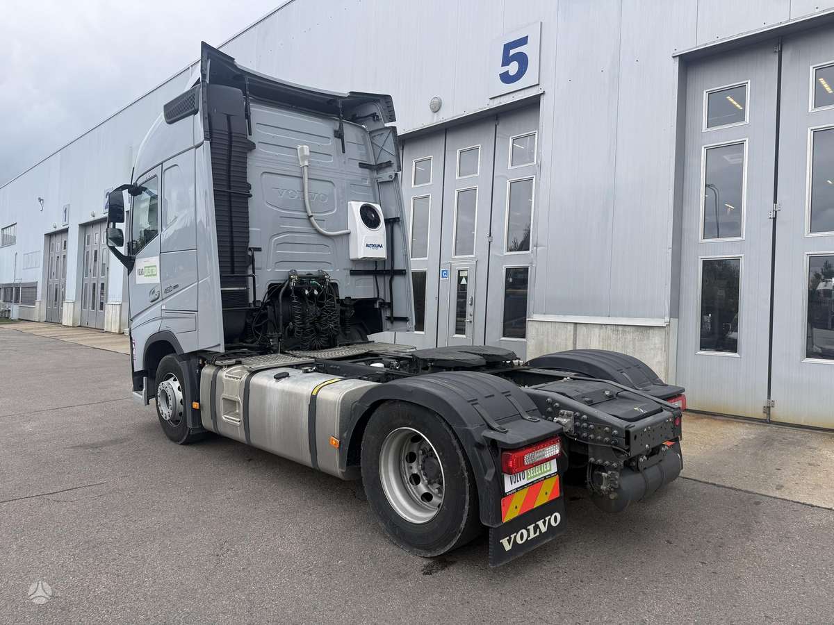 Volvo FH460TC Globetrotter, double sleeper