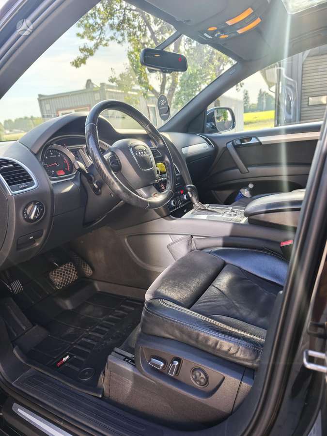 Audi Q7 - 9