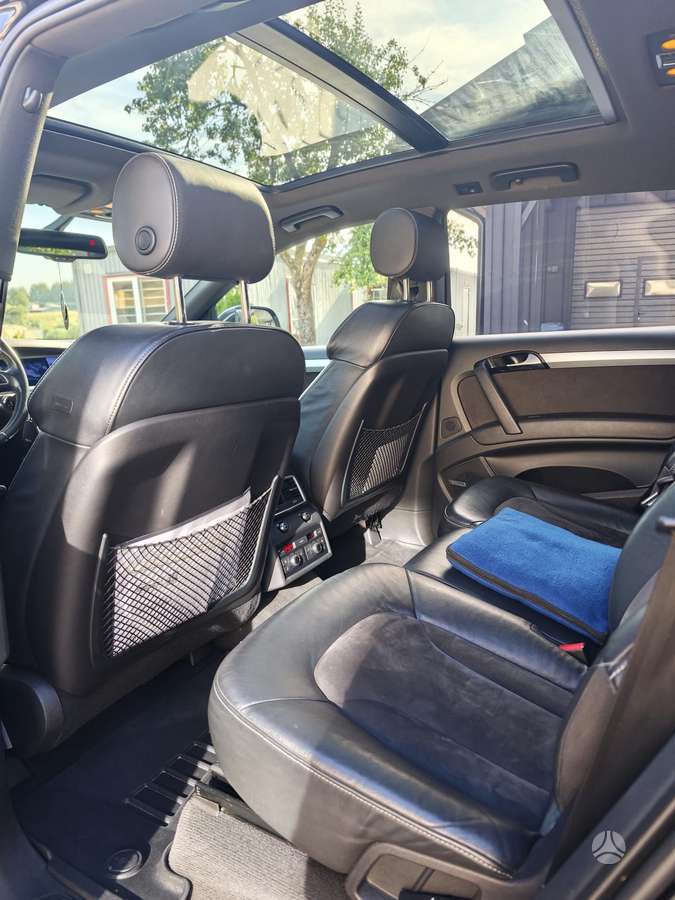 Audi Q7 - 10