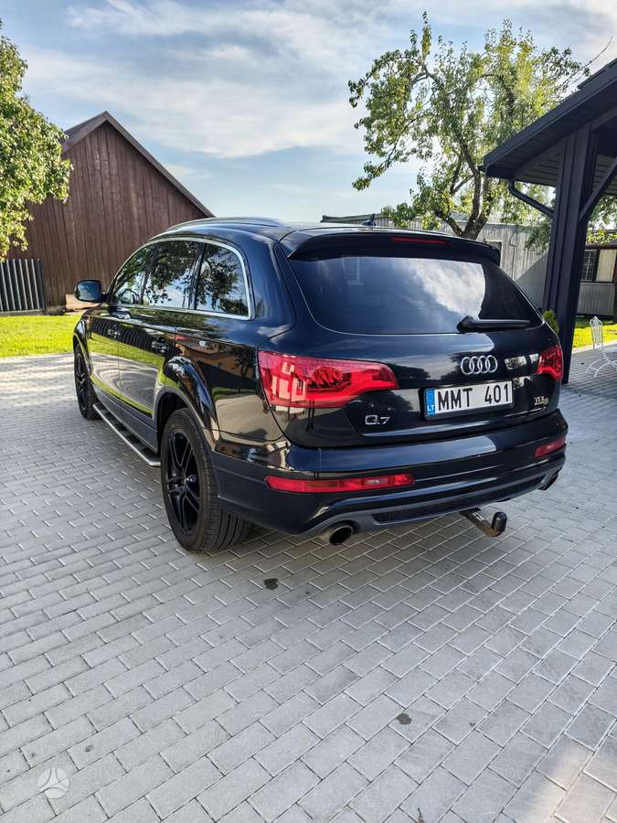 Audi Q7 - 7