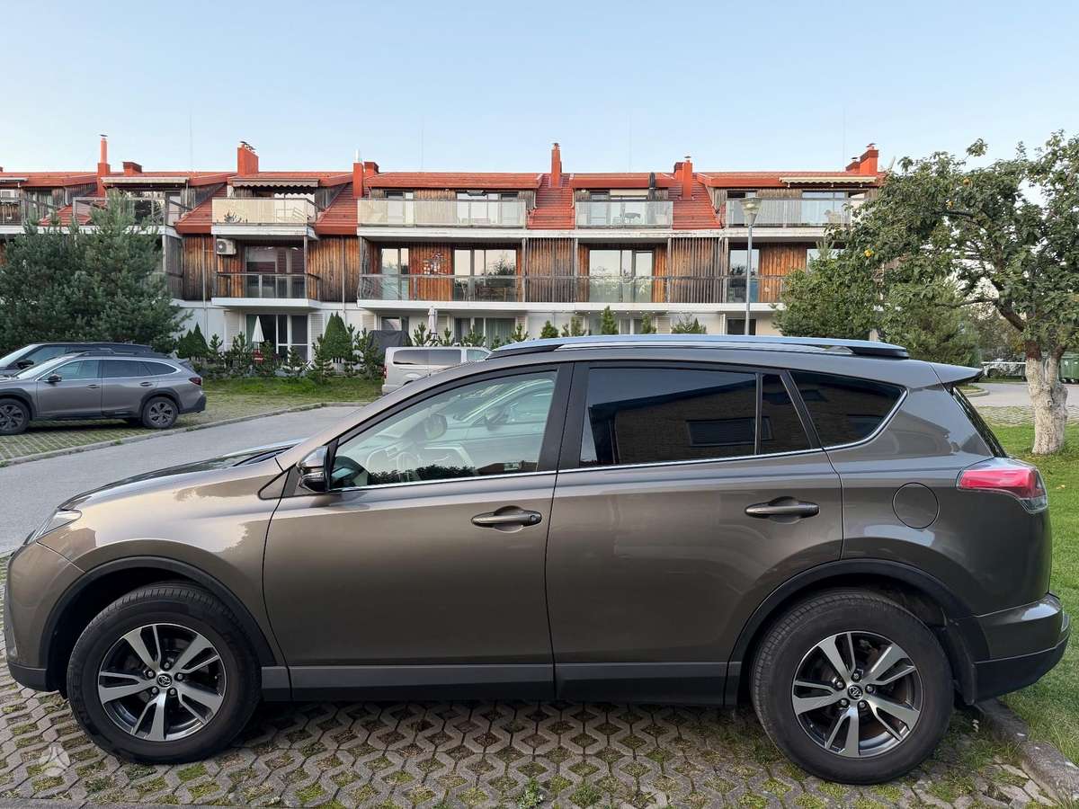 Toyota RAV4 - 3