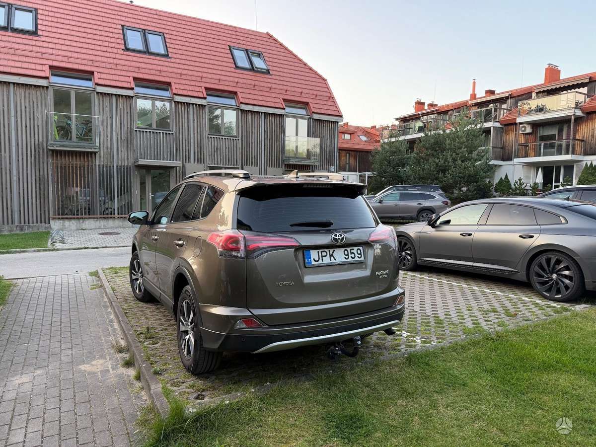 Toyota RAV4 - 5