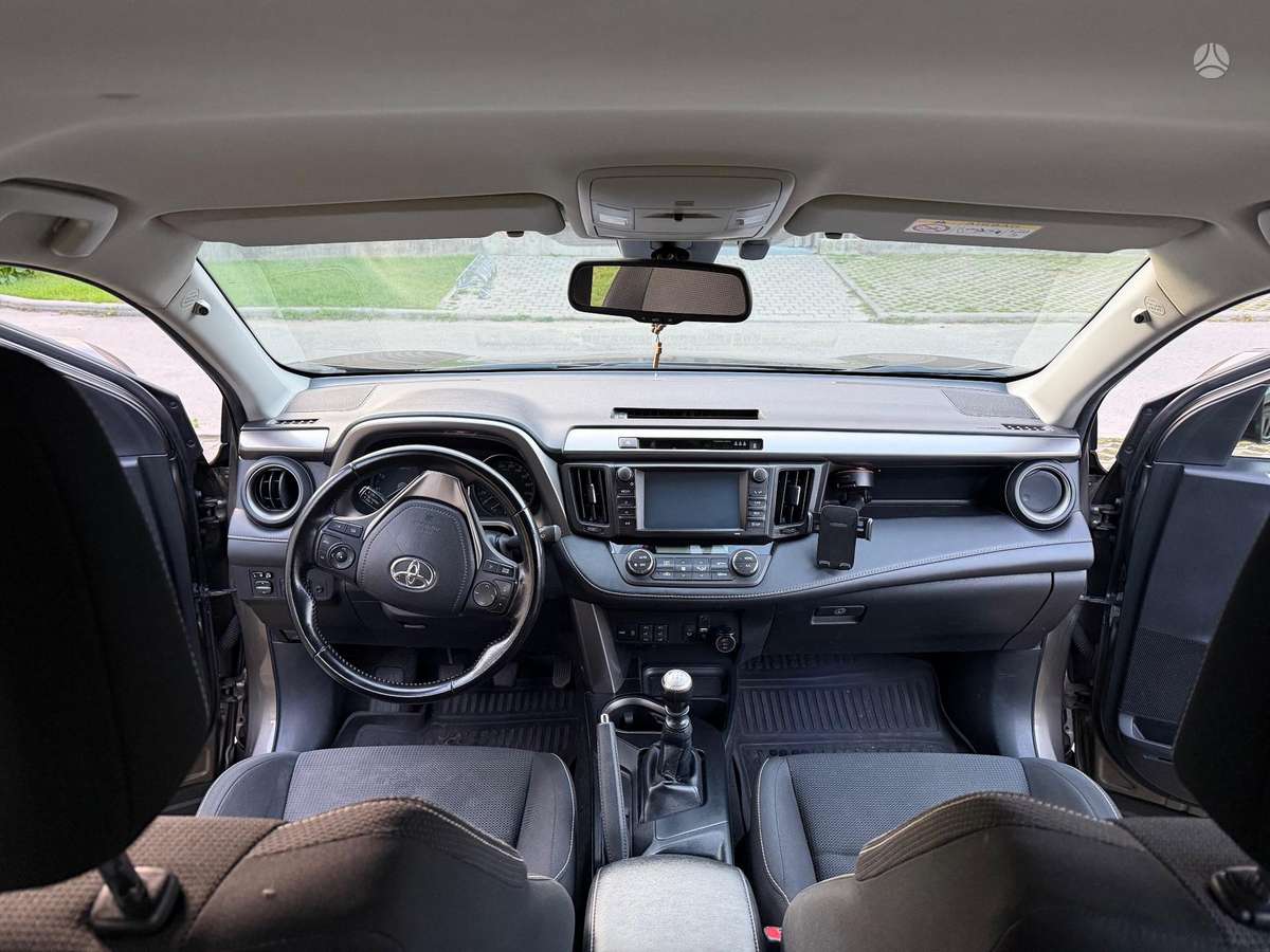 Toyota RAV4 - 11