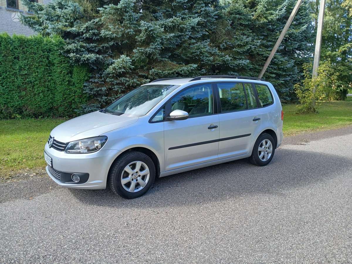 Volkswagen Touran - 1
