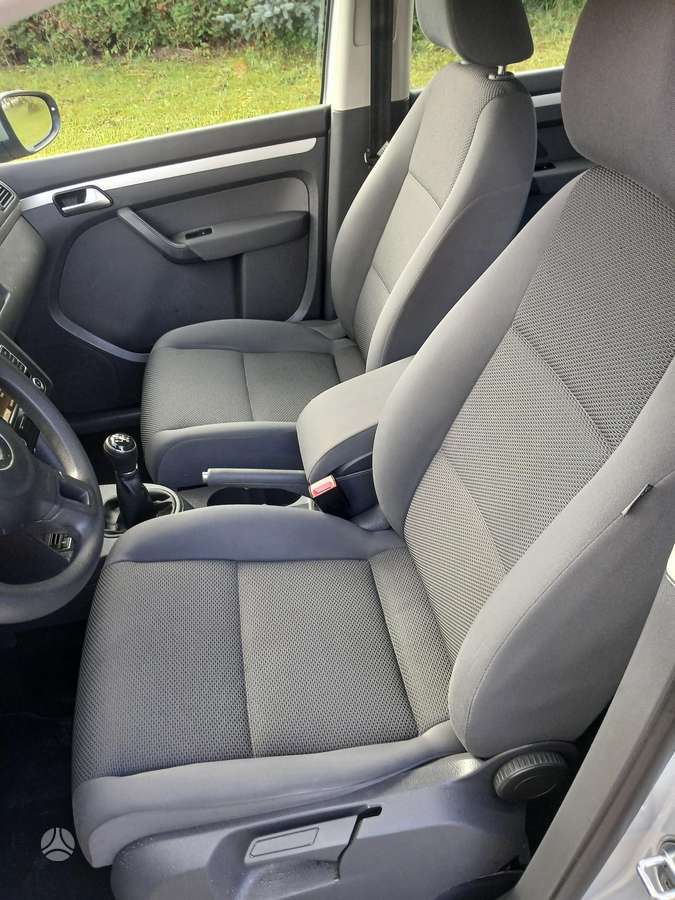 Volkswagen Touran - 2