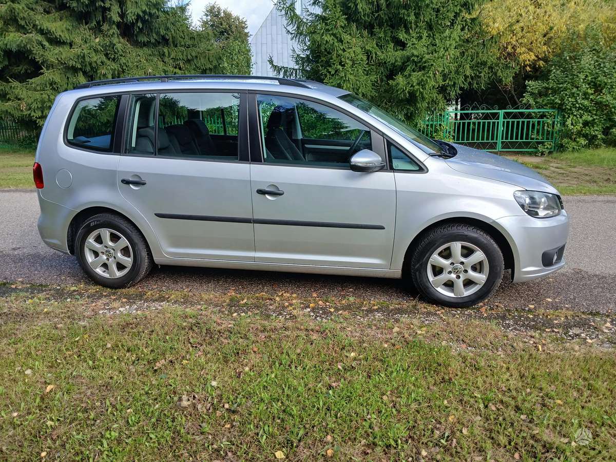 Volkswagen Touran - 7