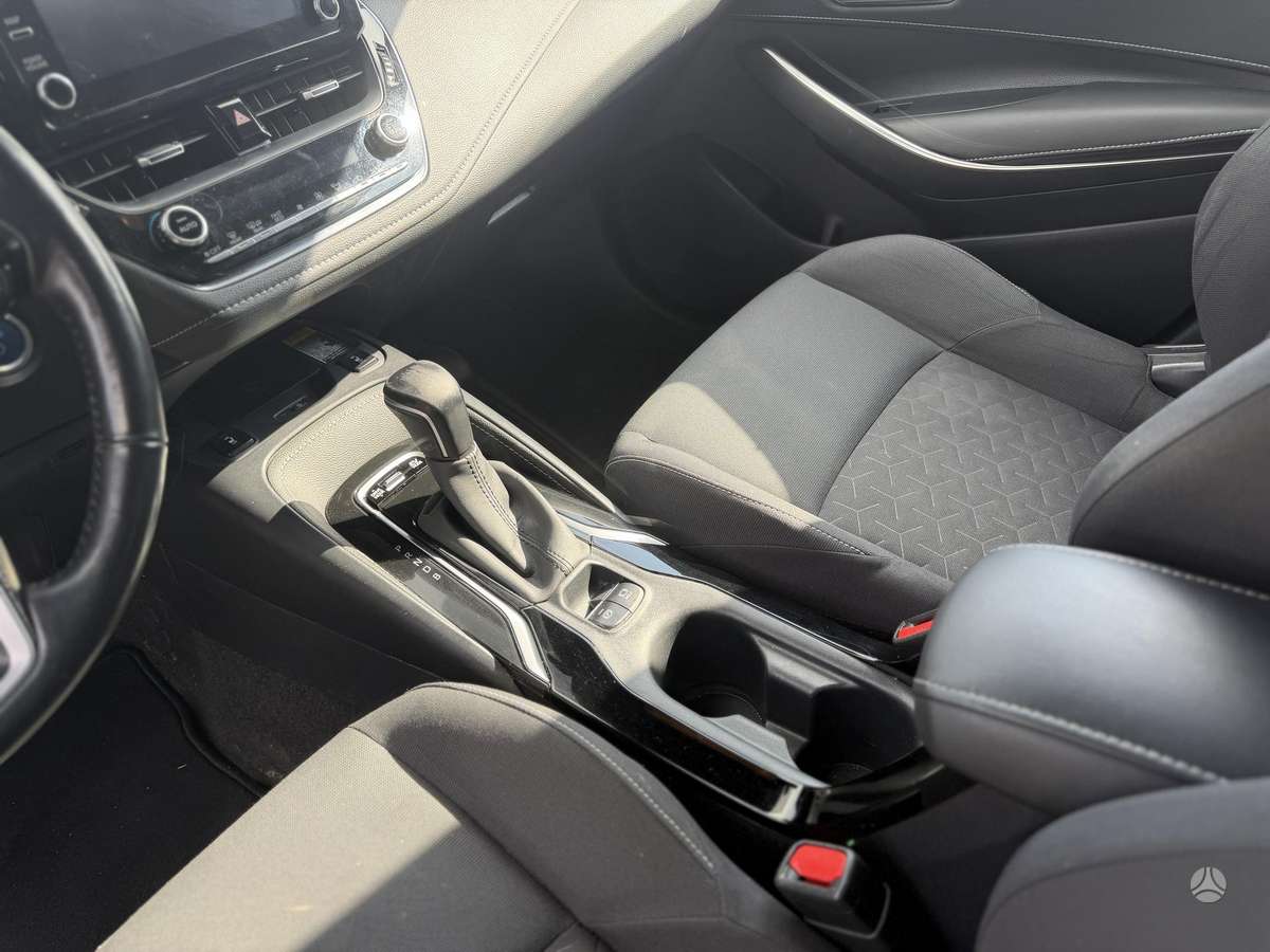Toyota Corolla - 12