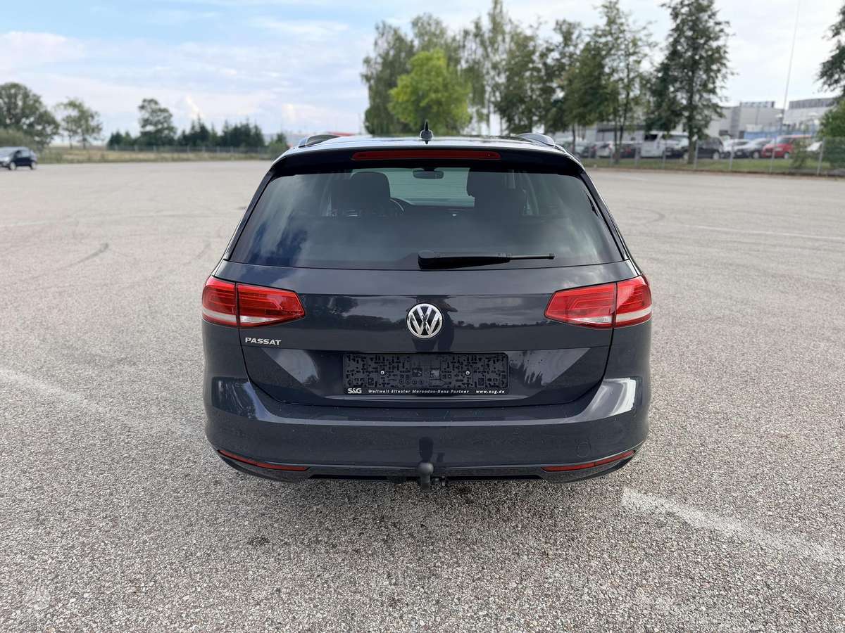 Volkswagen Passat - 5
