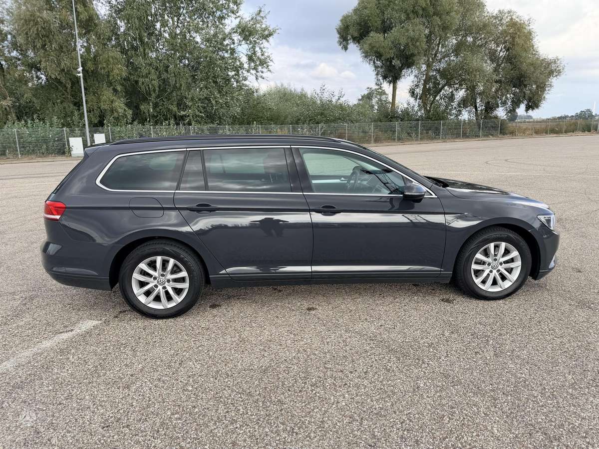 Volkswagen Passat - 7
