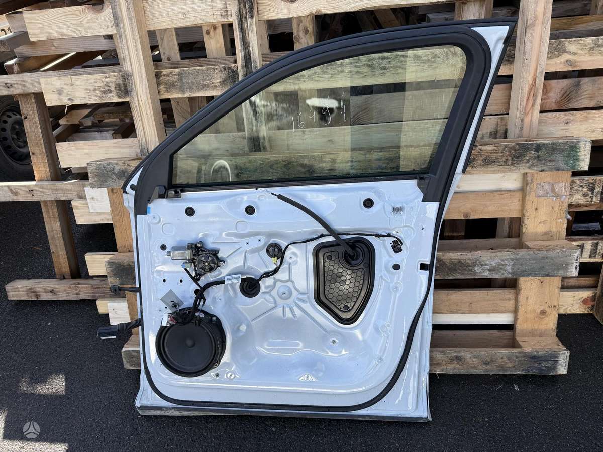 Audi Q3 doors