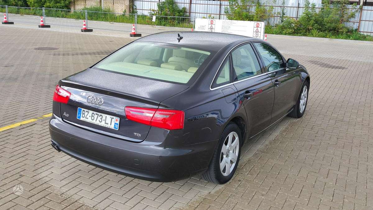Audi A6, 2.0 l., Седан