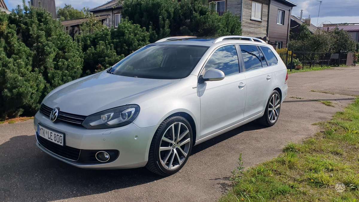 Volkswagen Golf - 2