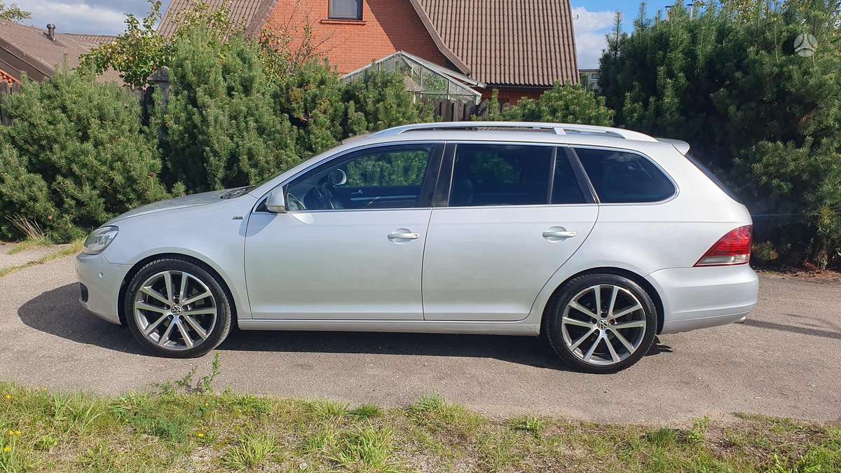 Volkswagen Golf - 3