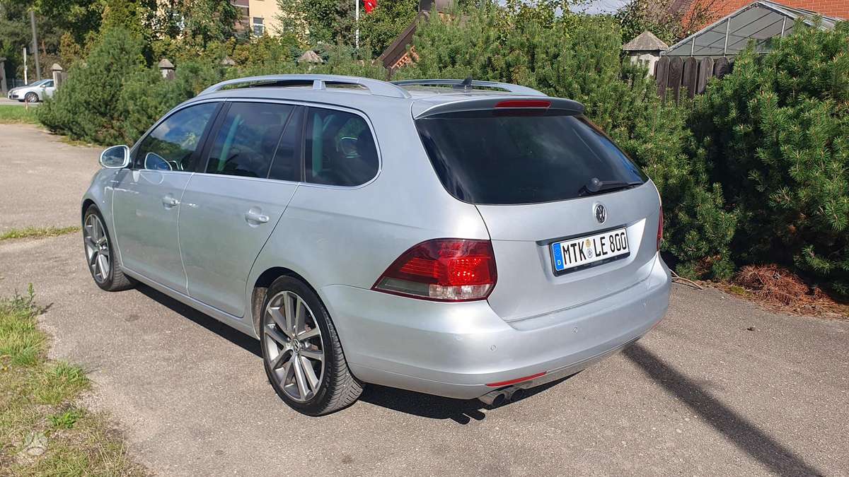 Volkswagen Golf - 4