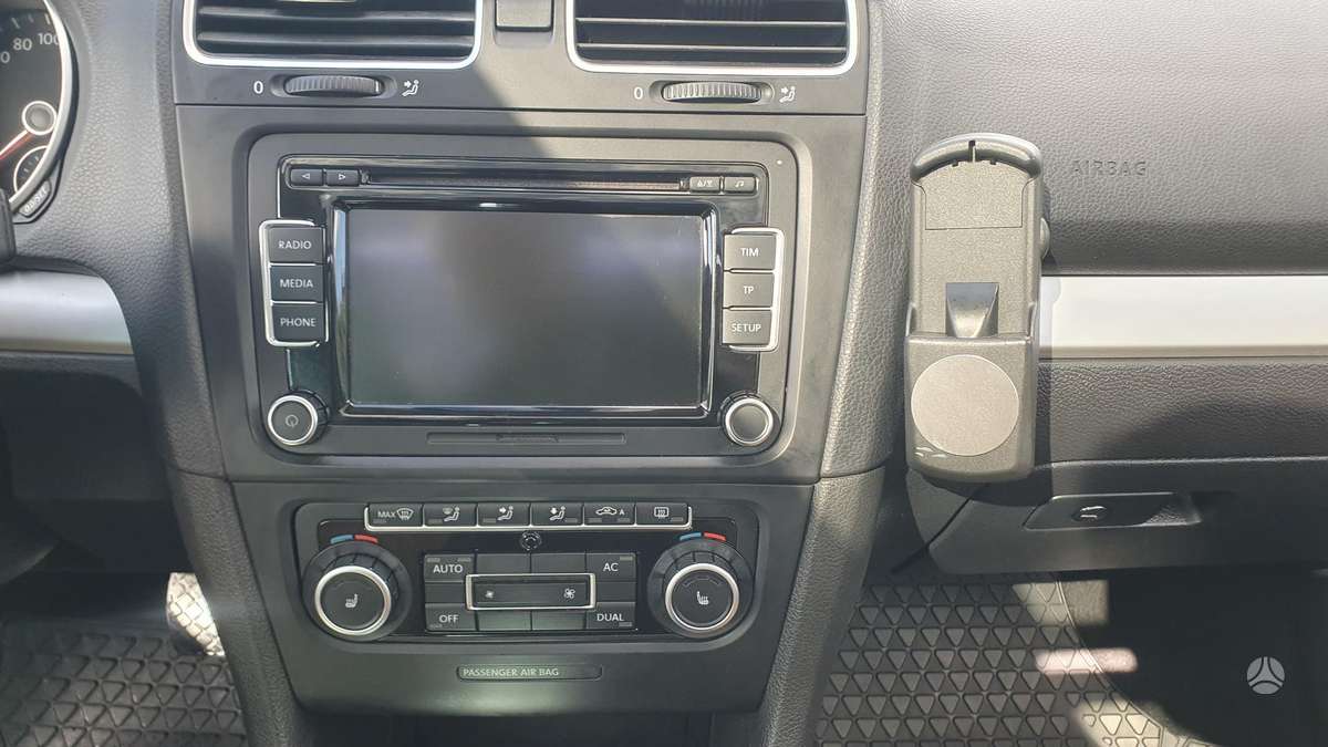 Volkswagen Golf - 12