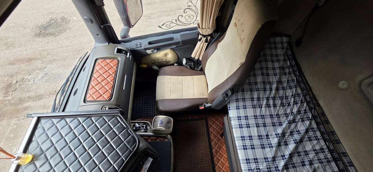 Scania R440, 2 спальных места