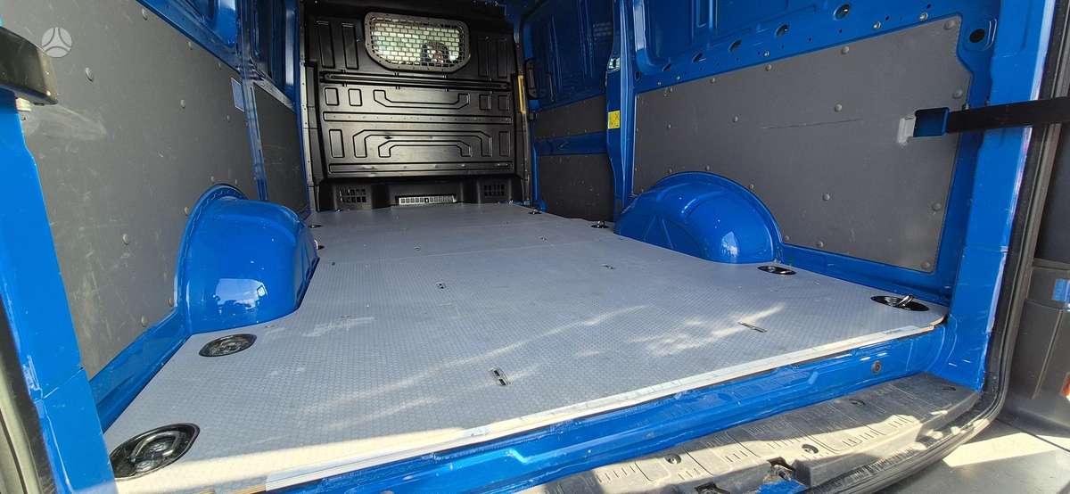 Volkswagen Crafter - 10