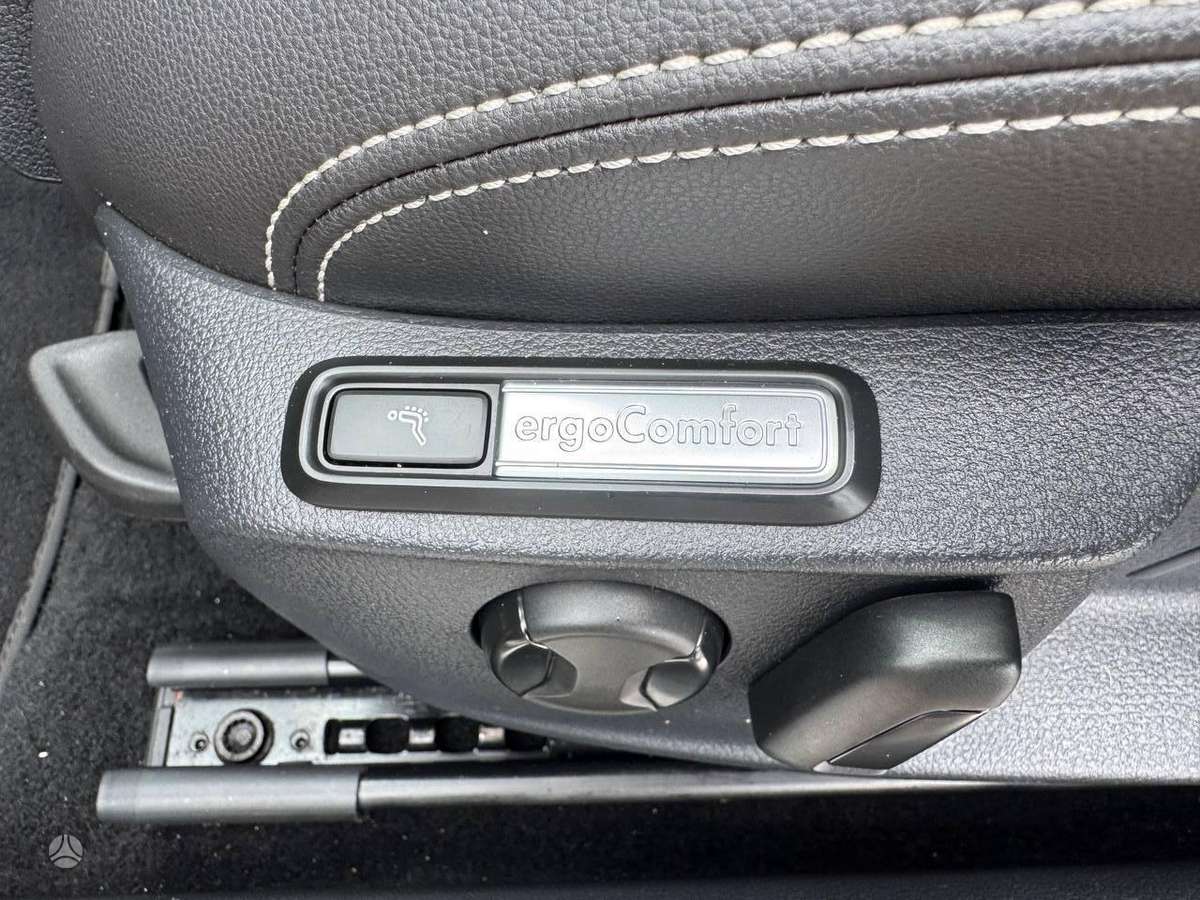 Volkswagen Passat Alltrack - 12