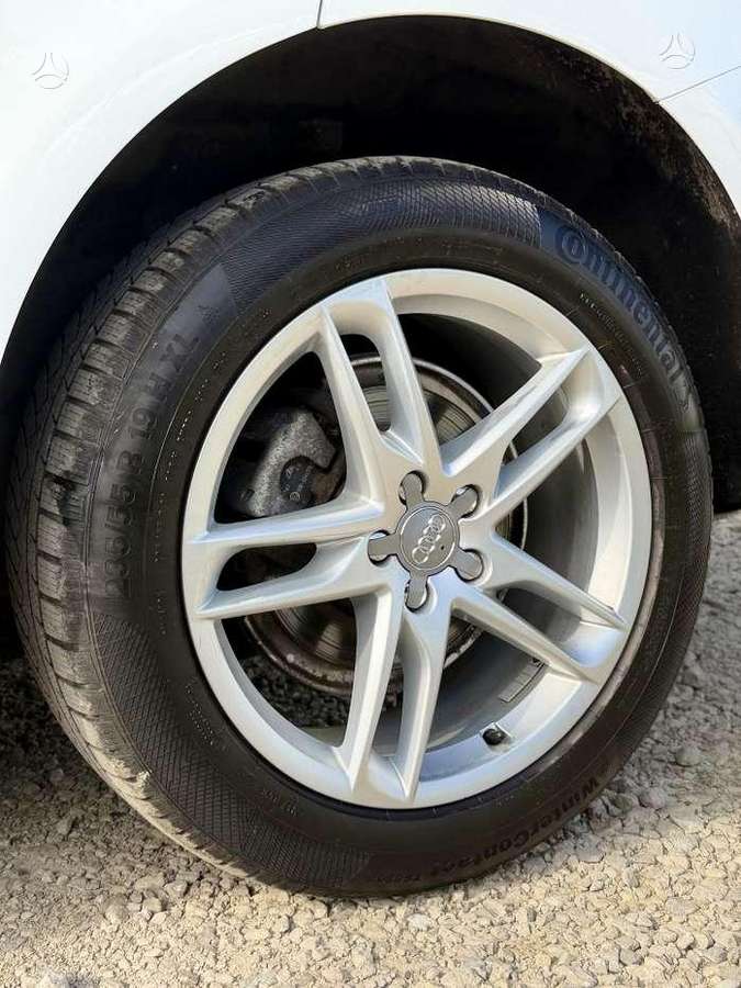 Audi Q5, 2.0 l., off-road / crossover