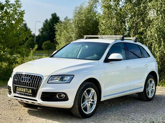 Audi Q5, 2.0 l., off-road / crossover