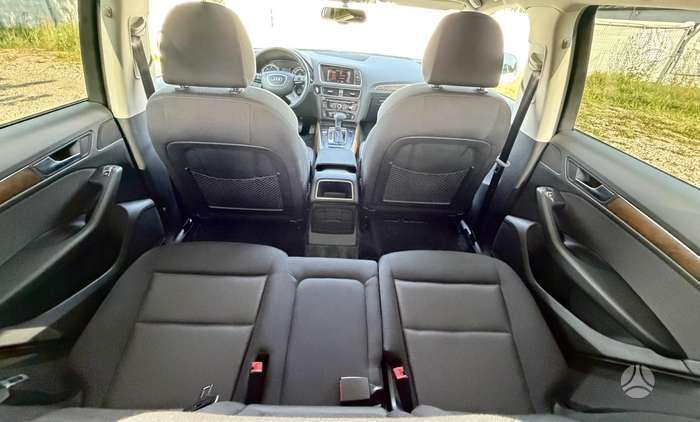 Audi Q5, 2.0 l., off-road / crossover