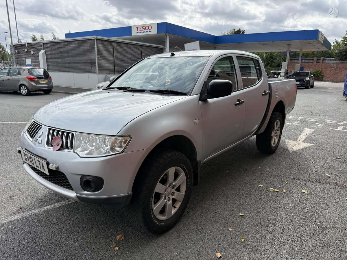 Mitsubishi L200 - 3