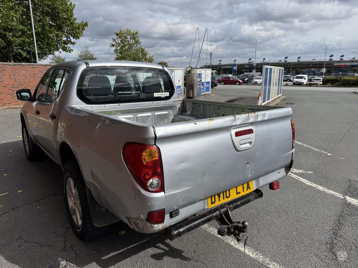 Mitsubishi L200 - 4