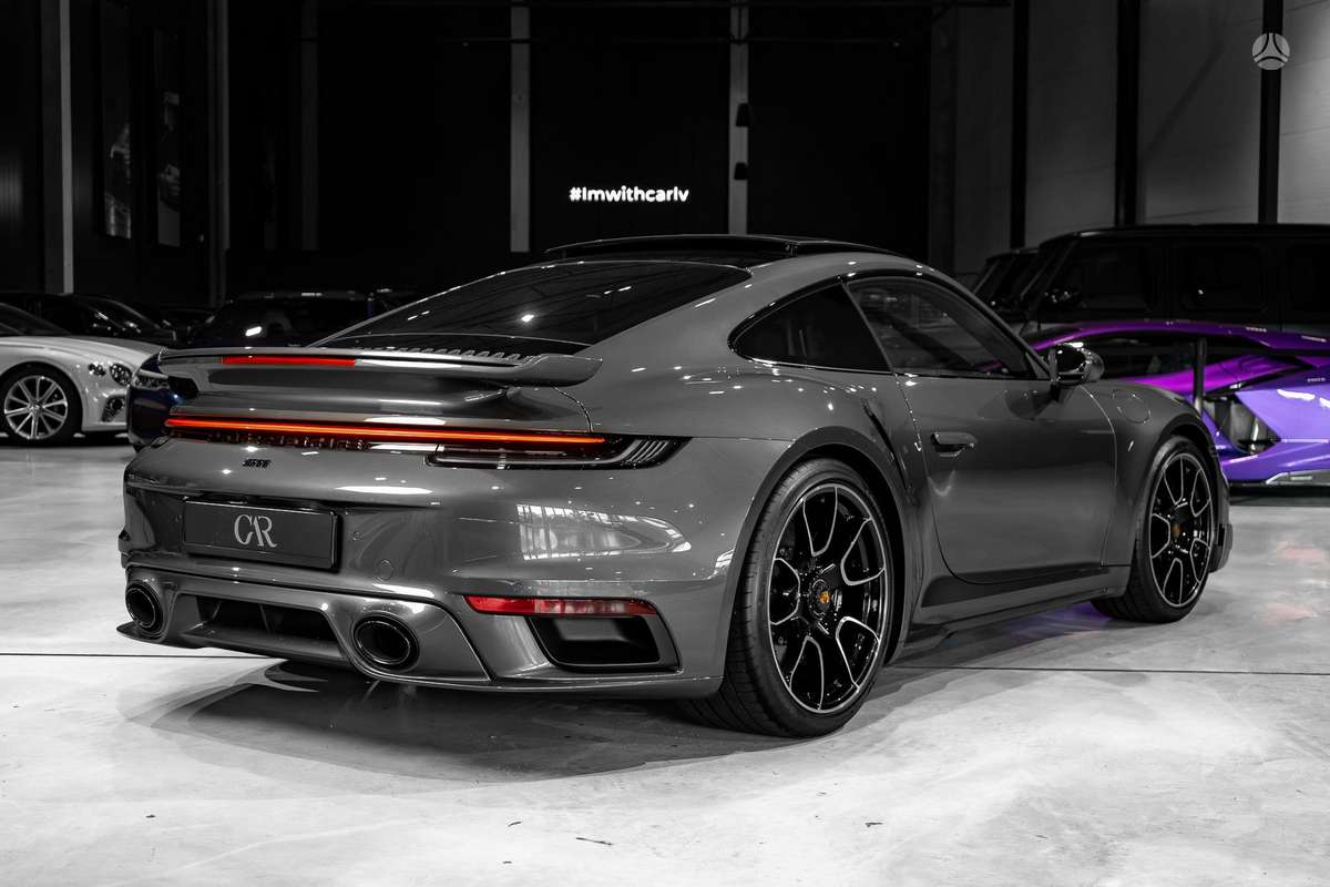 Porsche 911 - 4