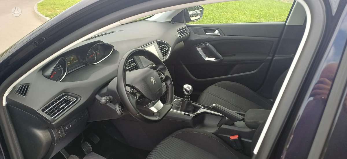 Peugeot 308 - 6