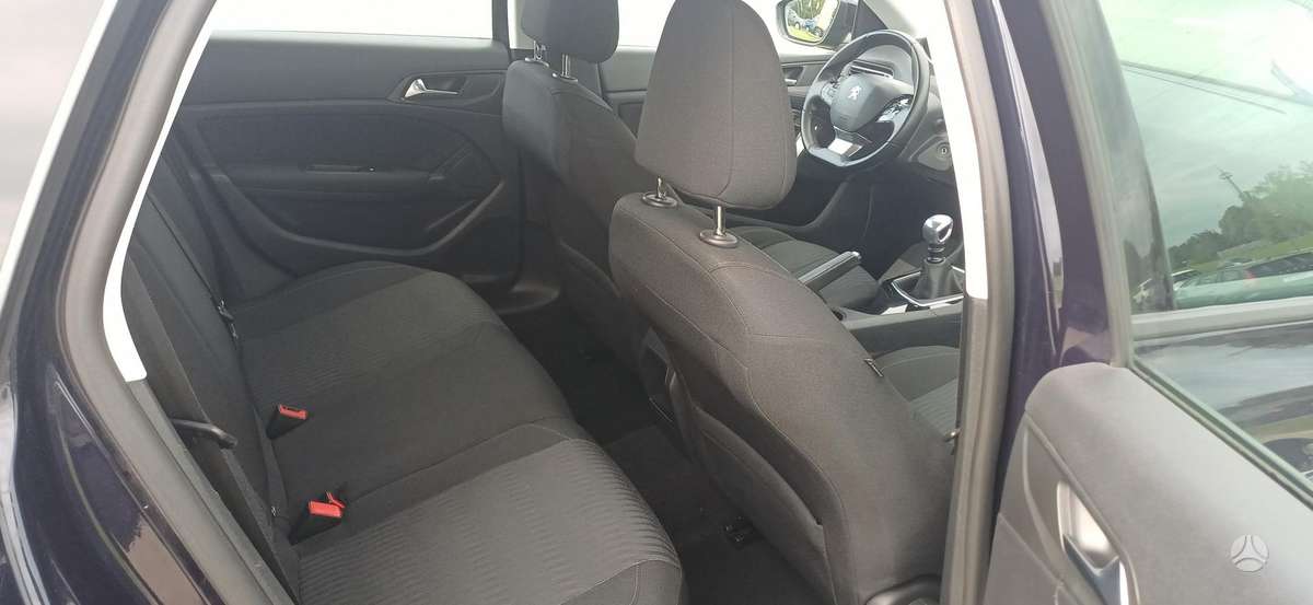 Peugeot 308 - 8