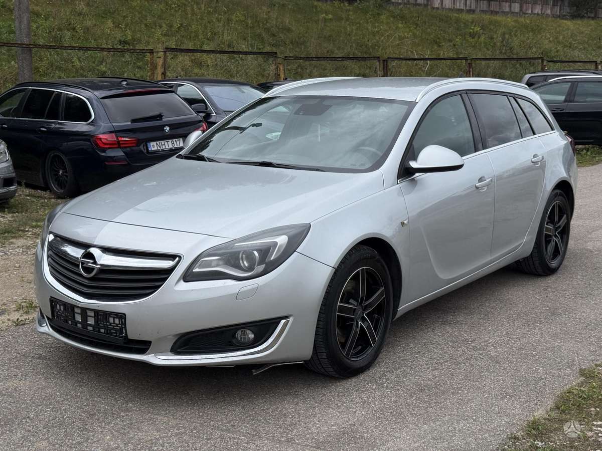 Opel Insignia - 1