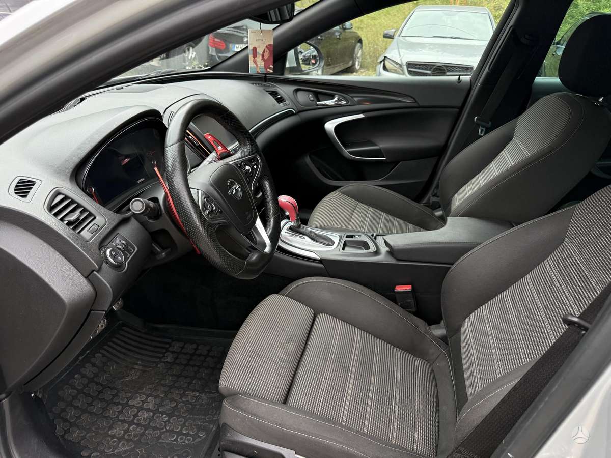 Opel Insignia - 8