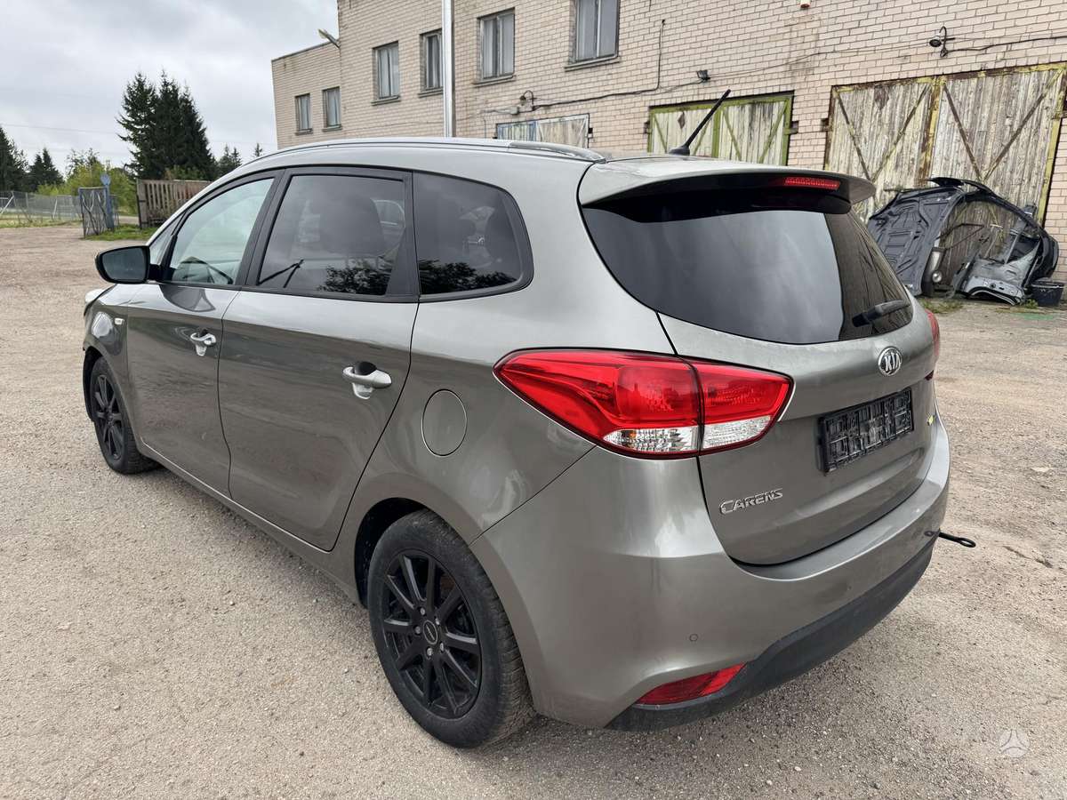 KIA Carens - 3