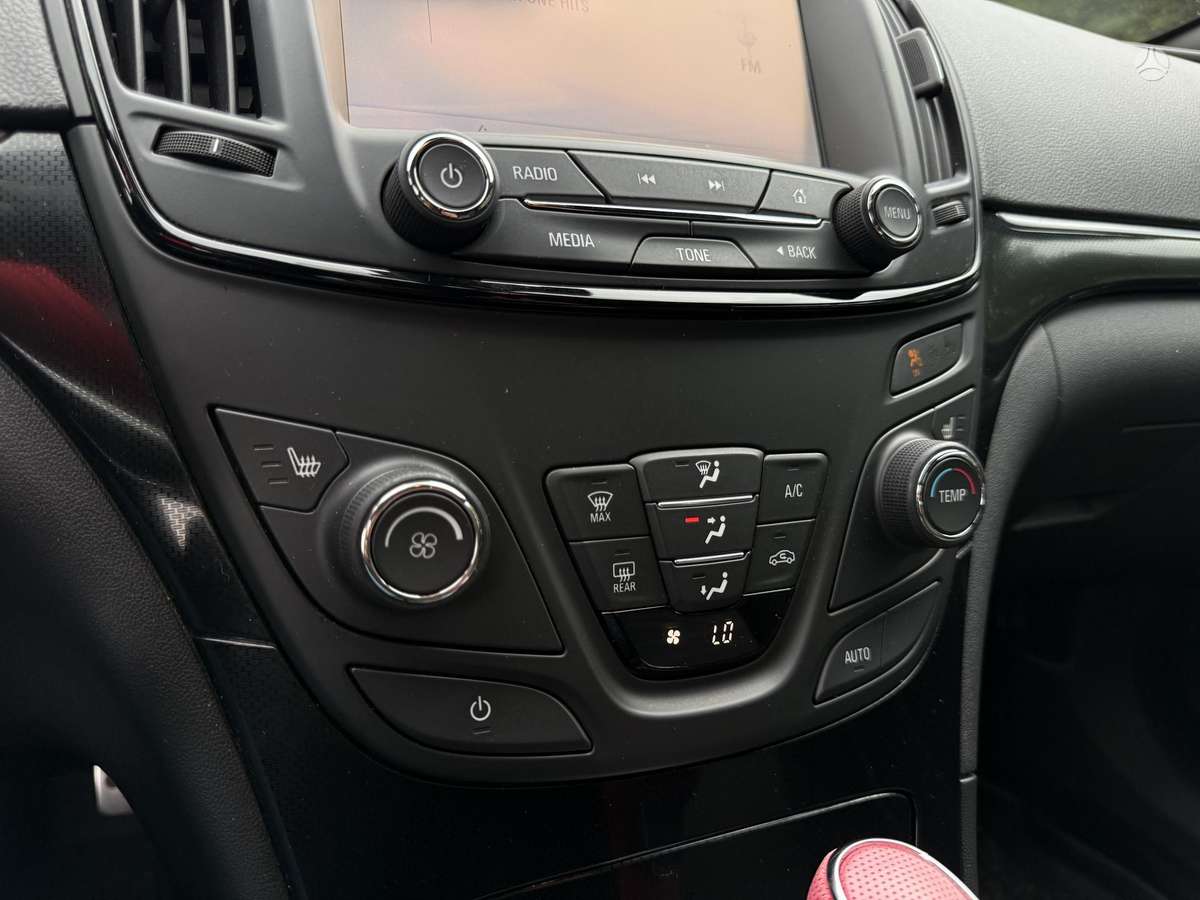 Opel Insignia - 11