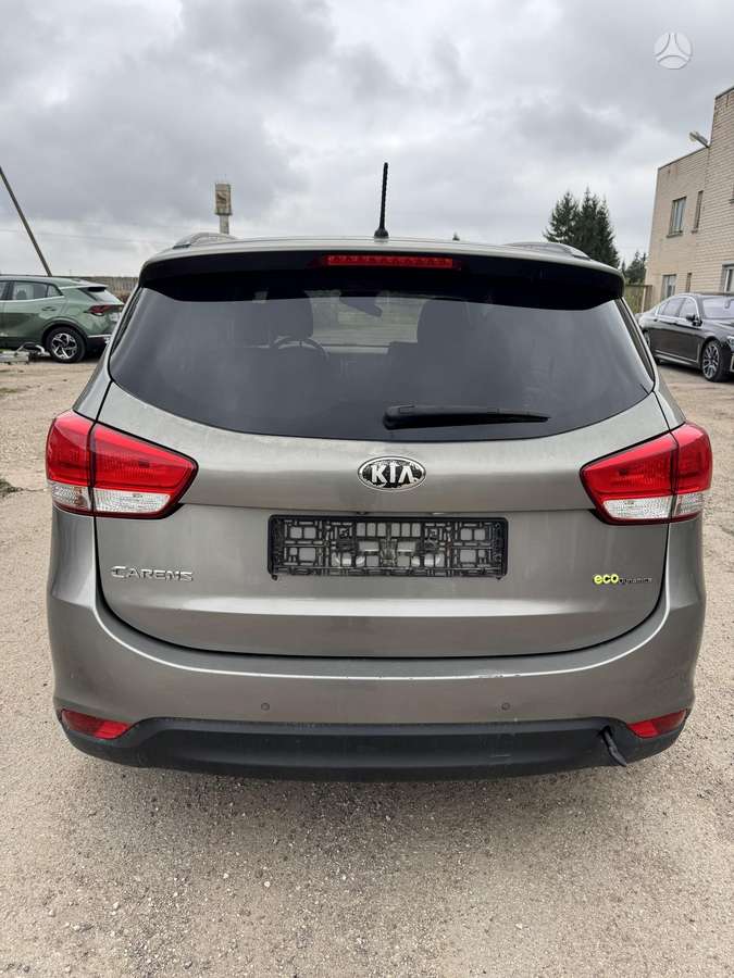 KIA Carens - 4