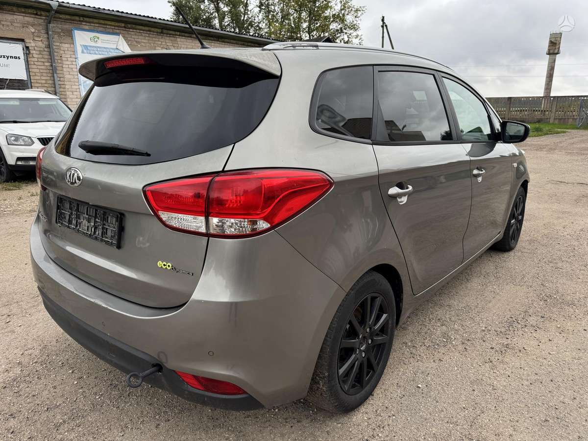 KIA Carens - 5