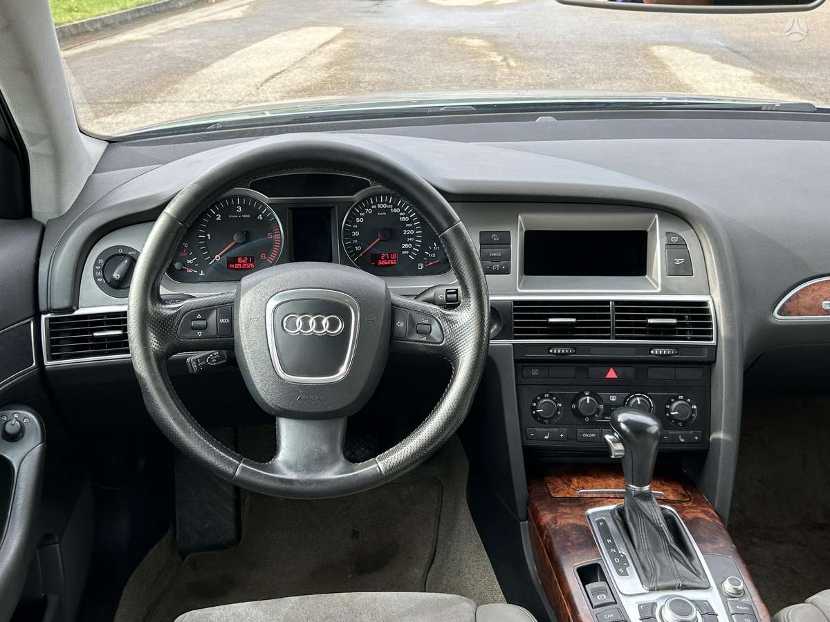 Audi A6 allroad - 12
