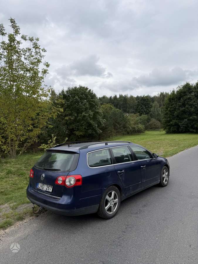 Volkswagen Passat - 4